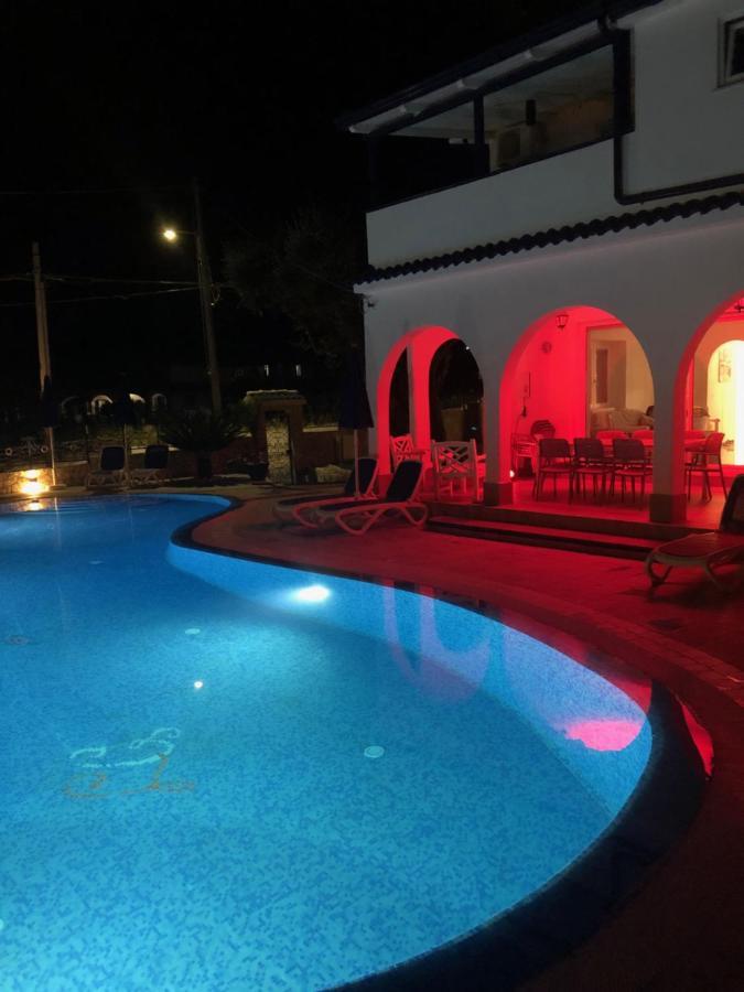 Villa Ludo A Zambrone Tropea Exterior foto